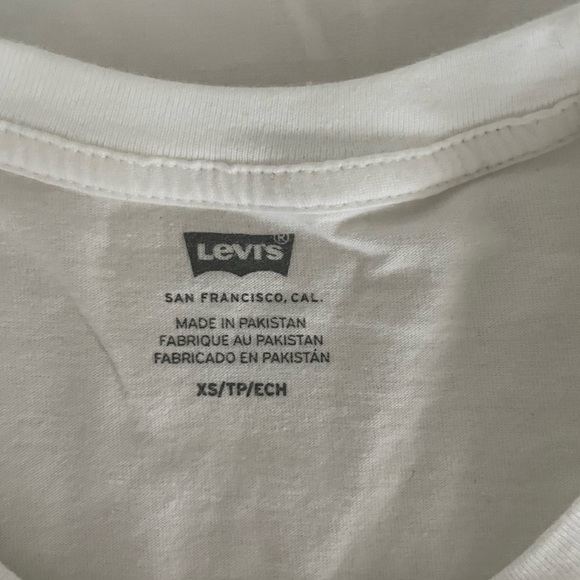 Levi’s T Shirt - Picture 3 of 3